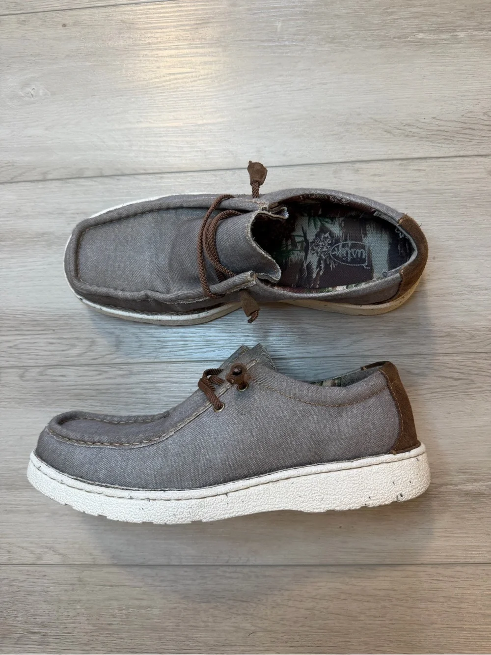 Justin Boots Hazer Shoes jM334 Men’s Grey Slip On Leather Canvas Loafer Sz 10.5